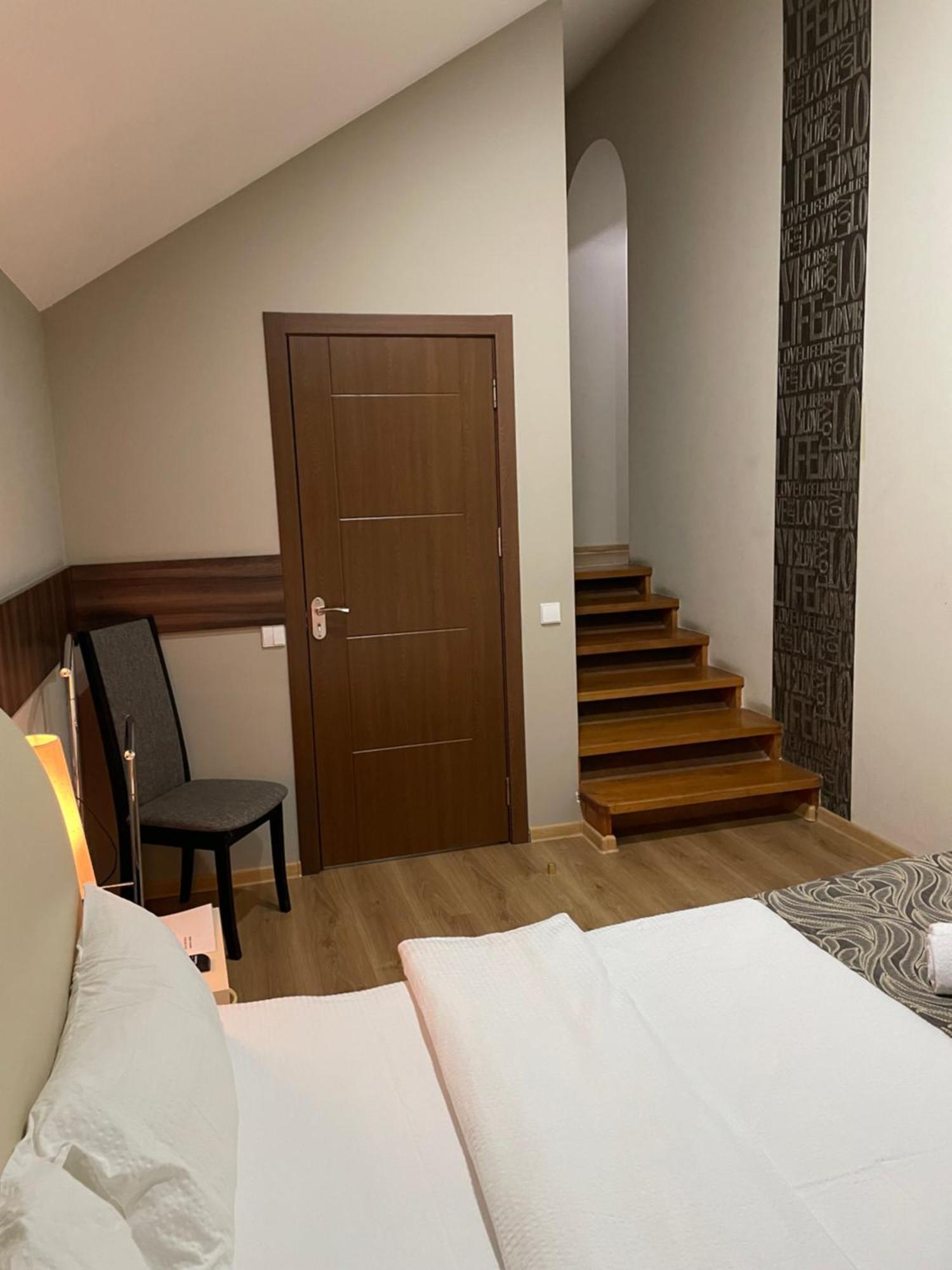 New Hotel Tbilisi Exterior photo